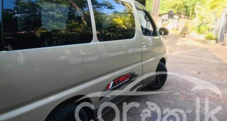 TOYOTA REGIUS 1999