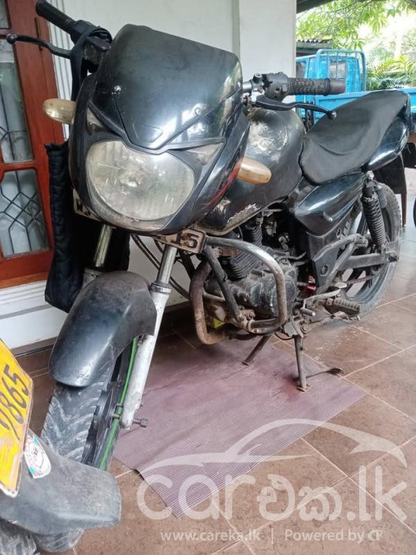 BAJAJ PULSAR 150 2005