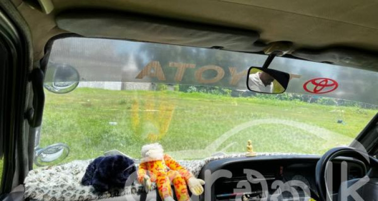TOYOTA HIACE LH113 1993
