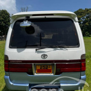 TOYOTA HIACE LH113 1993