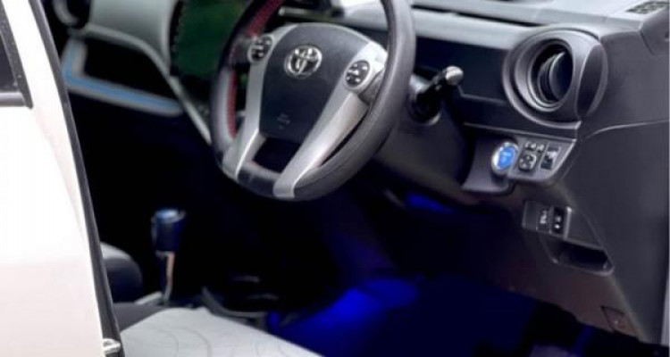 TOYOTA AQUA 2014