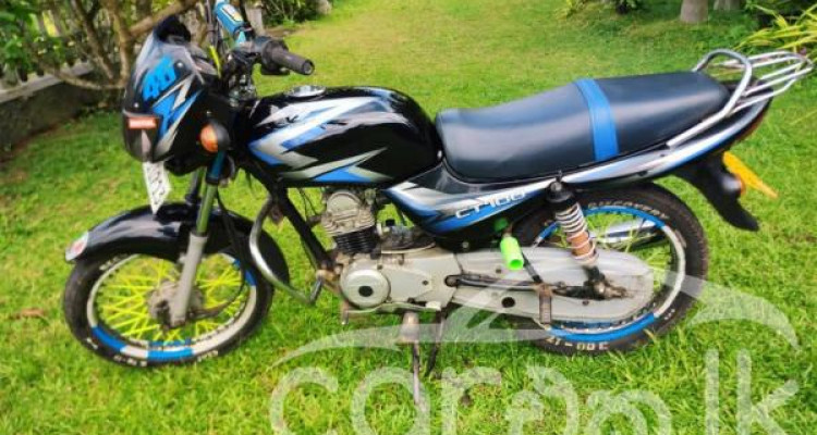 BAJAJ CT100 2017