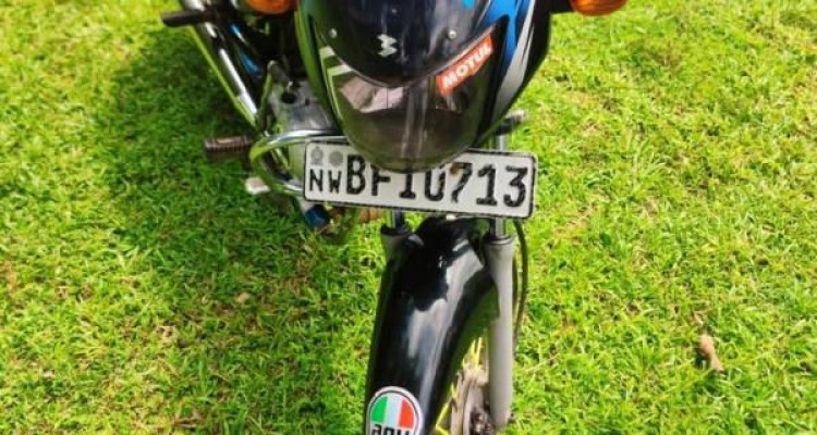 BAJAJ CT100 2017