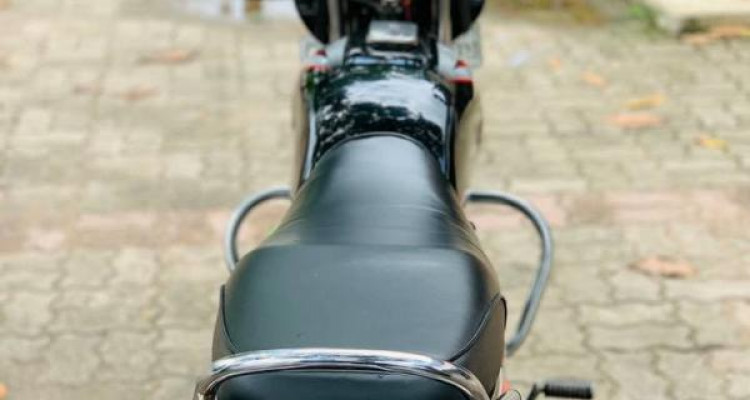BAJAJ CT100 2018