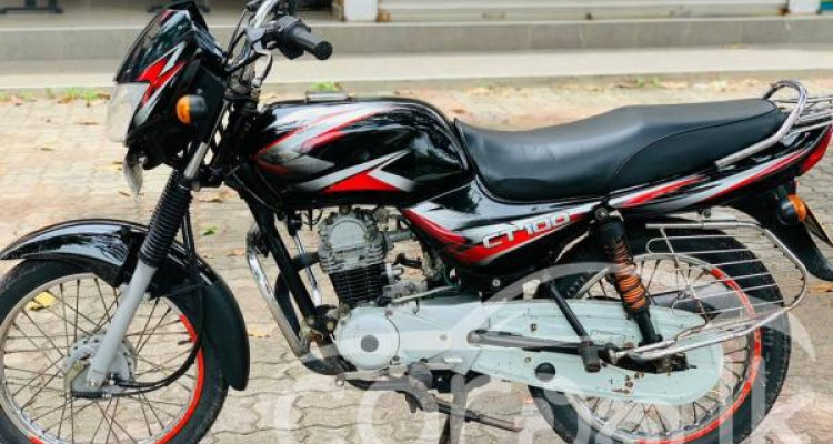 BAJAJ CT100 2018