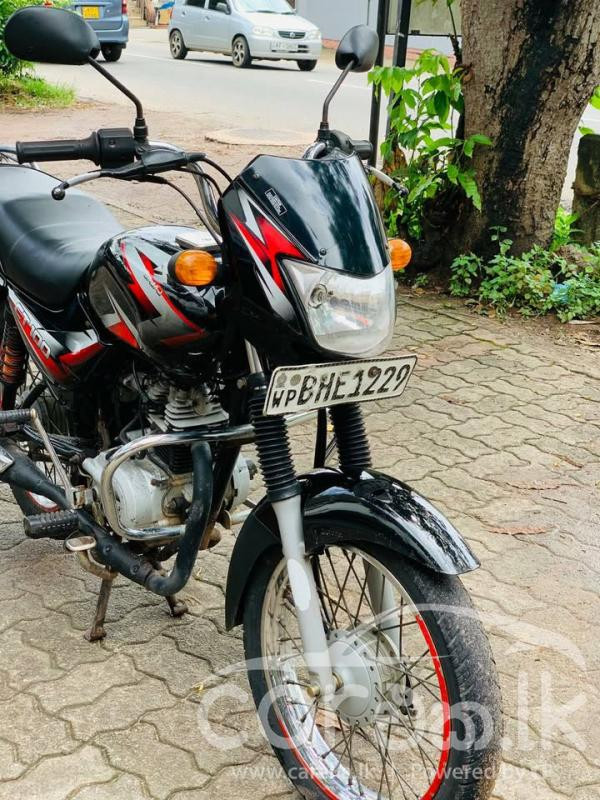 BAJAJ CT100 2018