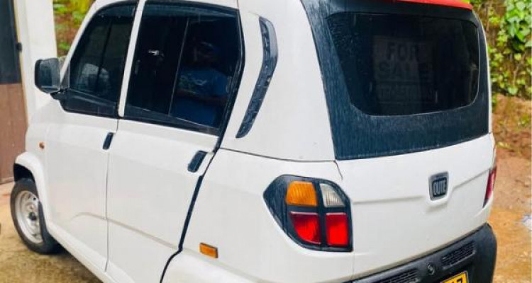 BAJAJ QUTE 2019