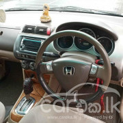 HONDA FIT ARIA 2005