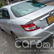 HONDA FIT ARIA 2005