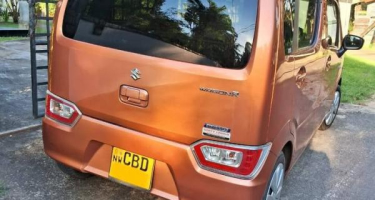 SUZUKI WAGON R 2017