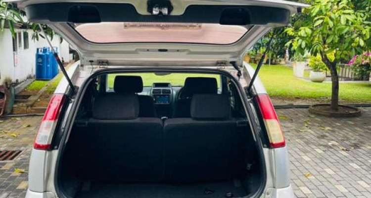 SUZUKI SWIFT 2003