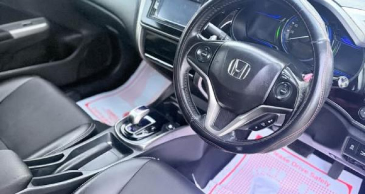 HONDA GRACE 2015