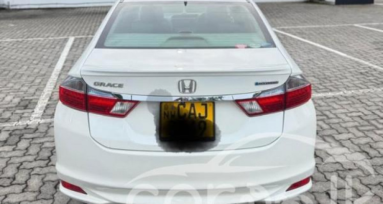 HONDA GRACE 2015
