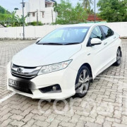 HONDA GRACE 2015