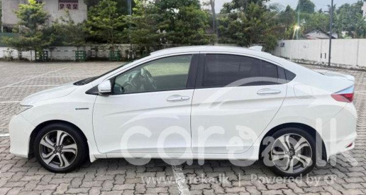 HONDA GRACE 2015