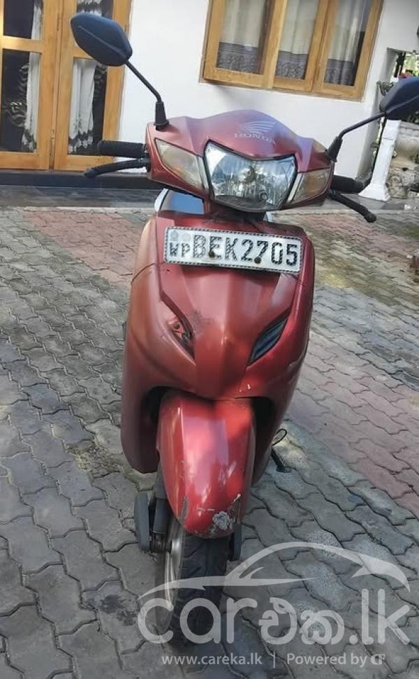 HONDA ACTIVA 2016