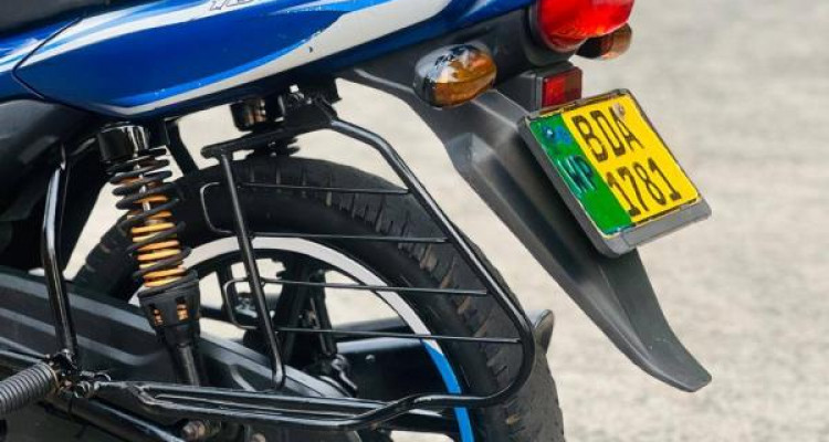 BAJAJ PLATINA 2016