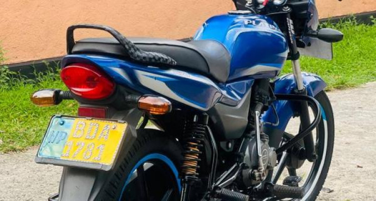 BAJAJ PLATINA 2016