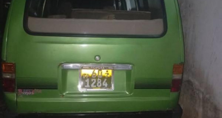 TOYOTA HIACE LH30 1980