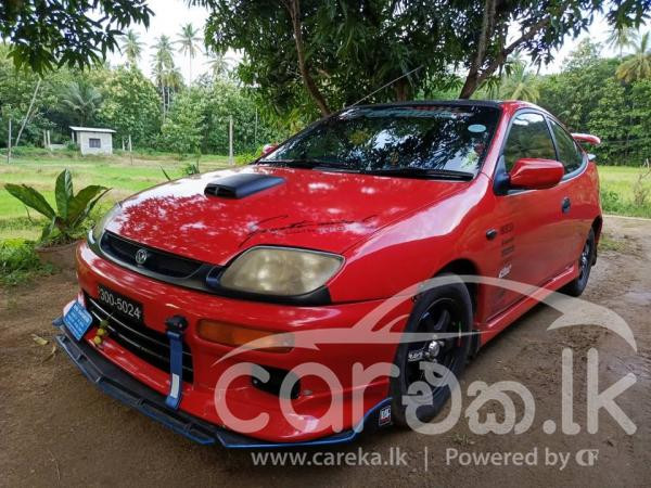 MAZDA FAMILIA 323 1995