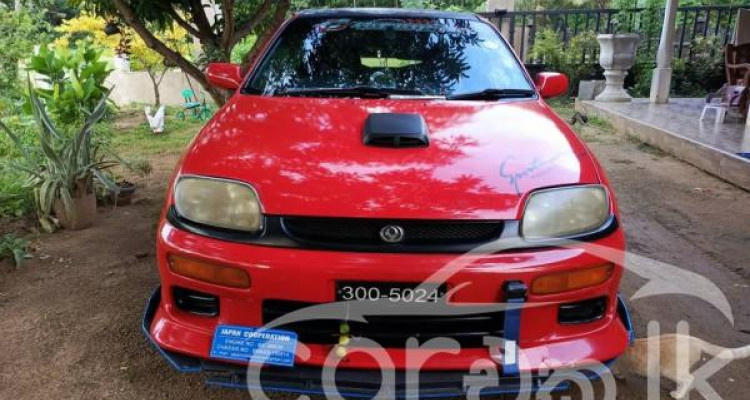 MAZDA FAMILIA 323 1995