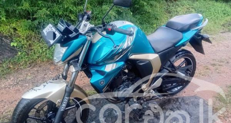 YAMAHA FZ 2017