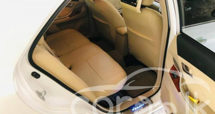 TOYOTA PREMIO 2014