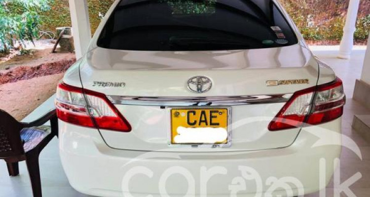 TOYOTA PREMIO 2014