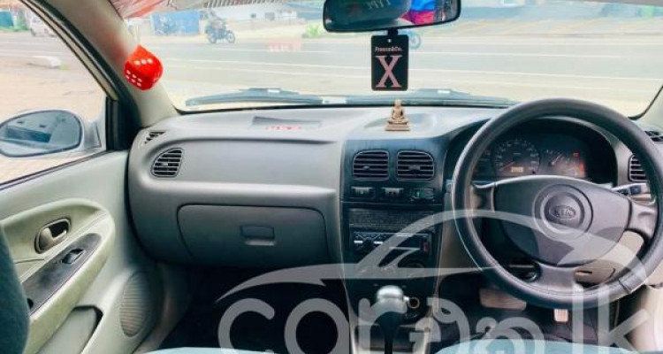 KIA RIO 2000