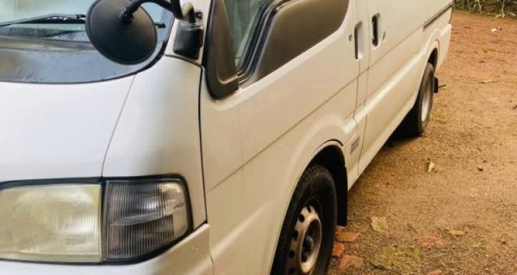 NISSAN VANETTE 2002