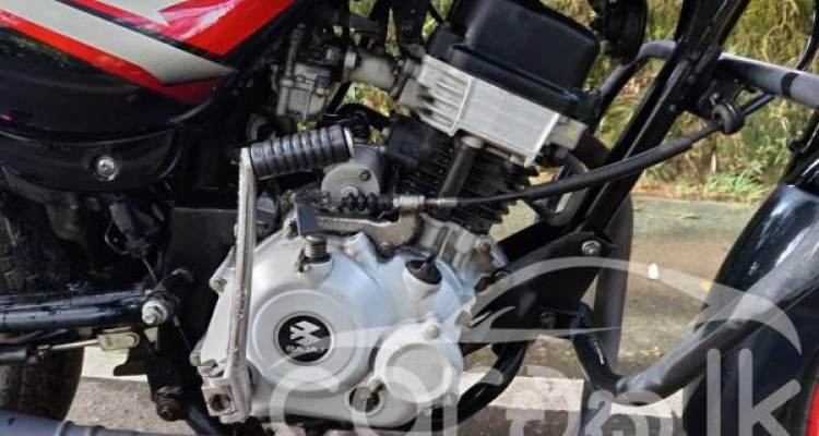 BAJAJ CT100 2023