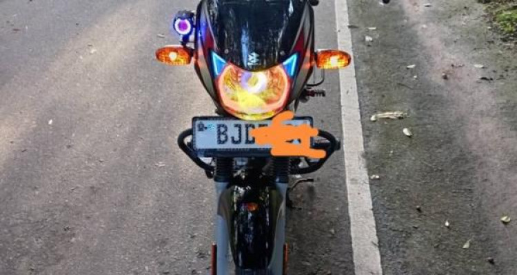 BAJAJ CT100 2023