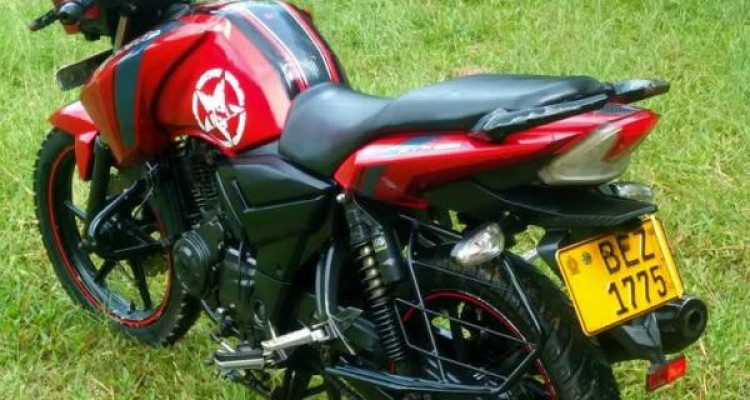 TVS APACHE 2017