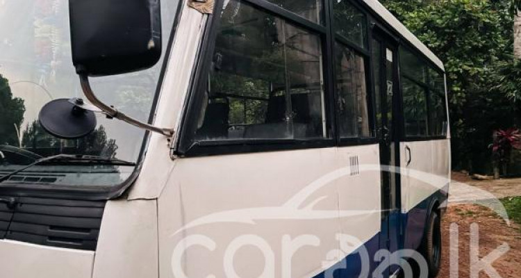 EICHER MOTOR COACH 2005