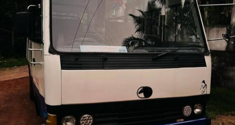 EICHER MOTOR COACH 2005