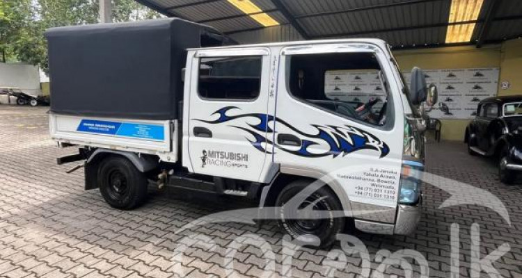 MITSUBISHI CANTER CREW CAB 2005