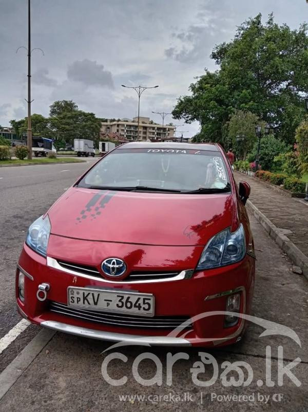 TOYOTA PRIUS 2011