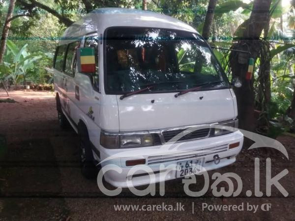 NISSAN CARAVAN 1988