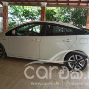TOYOTA PRIUS 2016
