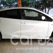 TOYOTA PRIUS 2016