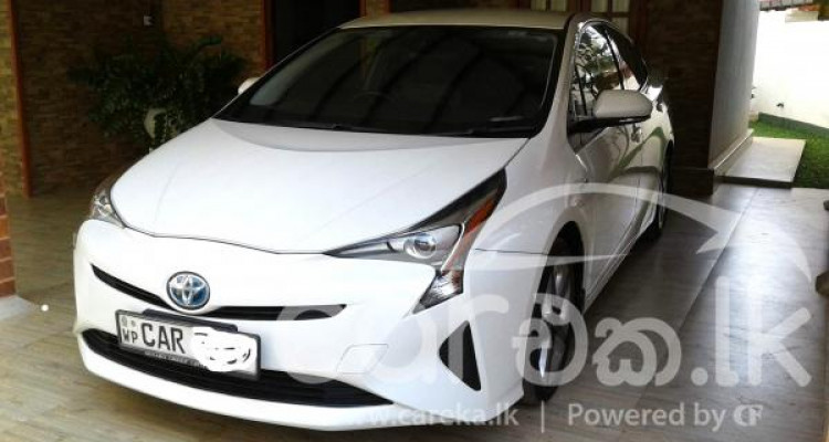 TOYOTA PRIUS 2016