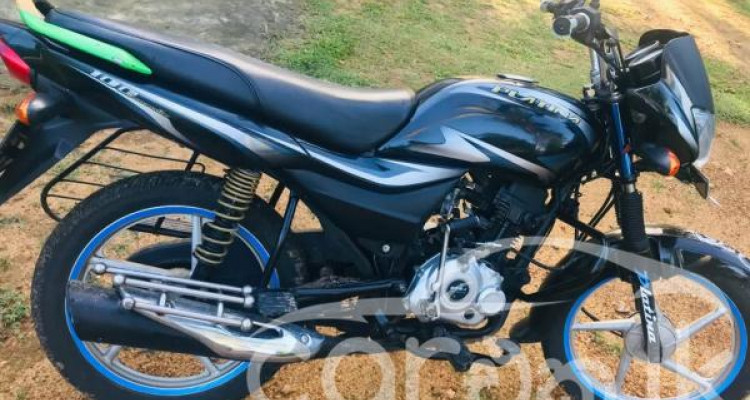 BAJAJ PLATINA 2017