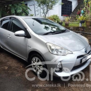 TOYOTA AQUA 2012