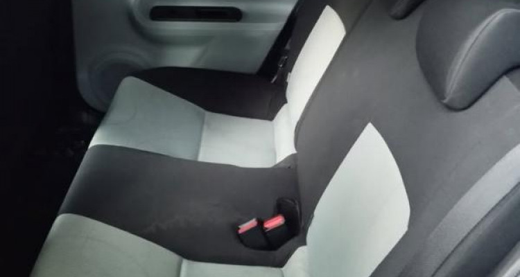 TOYOTA AQUA 2012