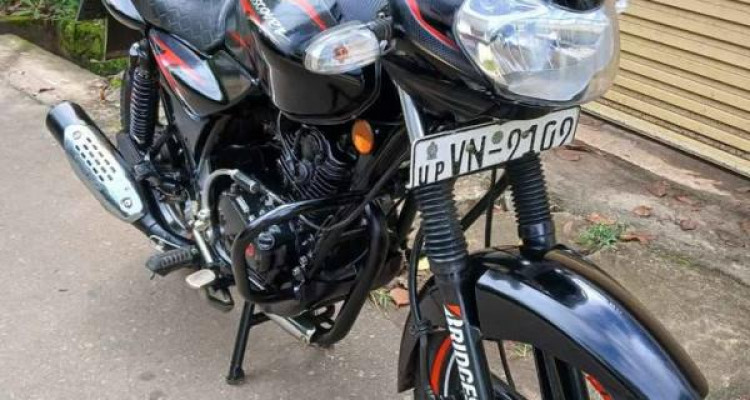 BAJAJ DISCOVER 135 2010