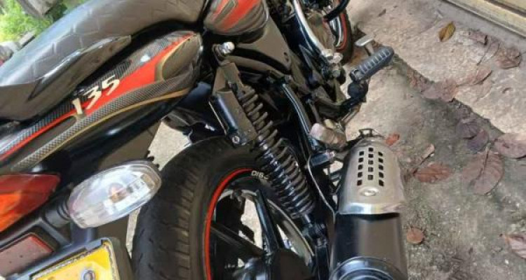 BAJAJ DISCOVER 135 2010