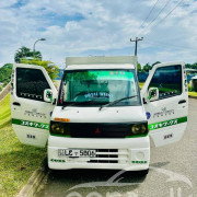 MITSUBISHI MINICAB 2006