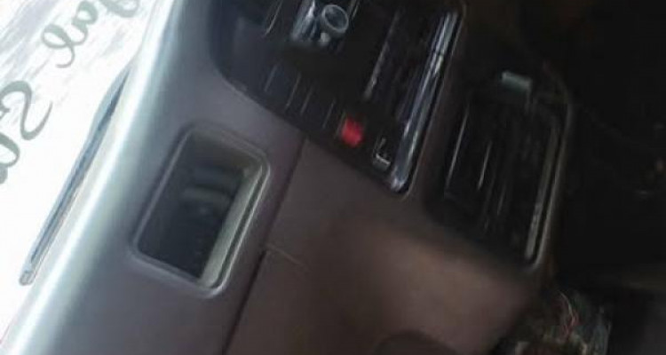 NISSAN CARAVAN 1991