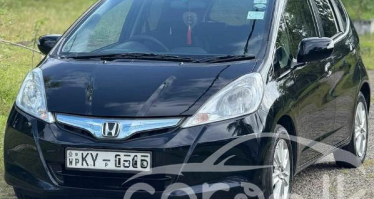 HONDA FIT GP1 2013