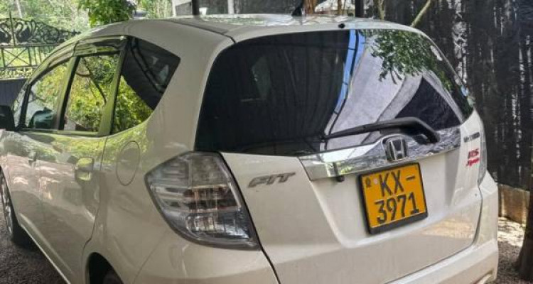 HONDA FIT GP1 2011